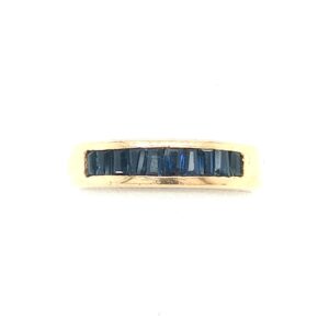 18K Y Sapphire Ring With 10 Channel Set Baguettes