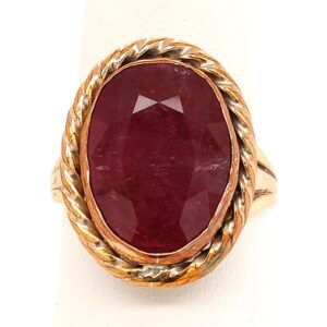 14KY Solitaire Fashion Ring with One Oval Ruby
